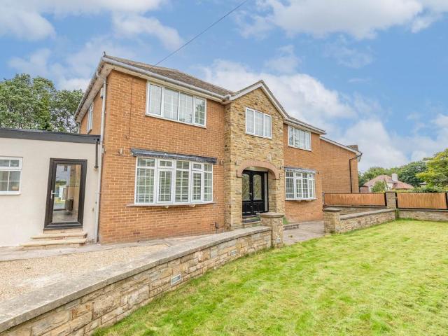 4 bedroom detached house to rent
