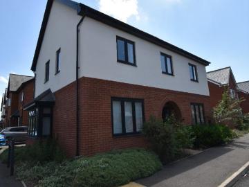 4 bedroom detached house to rent