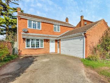 4 bedroom detached house to rent
