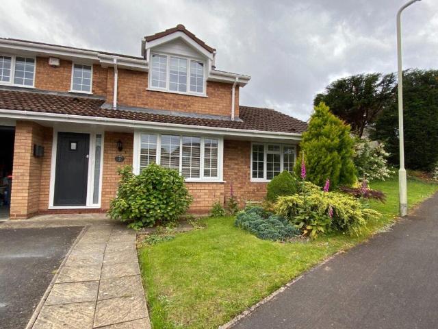 4 bedroom detached house to rent