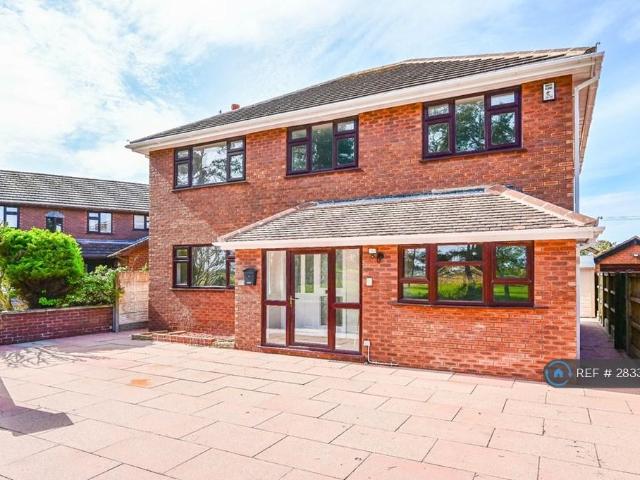 4 bedroom detached house to rent