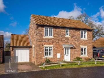 4 bedroom detached house to rent