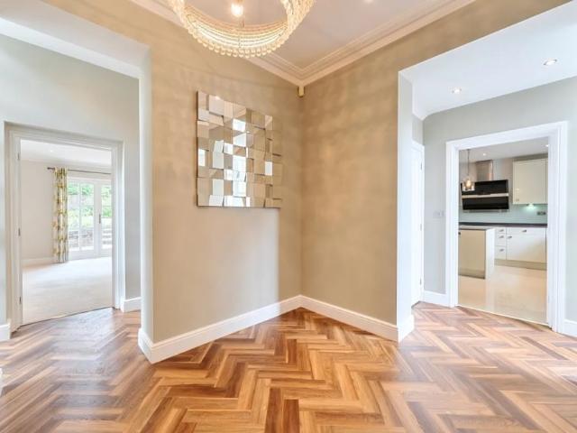 4 bedroom detached house to rent
