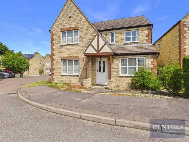 4 bedroom detached house to rent