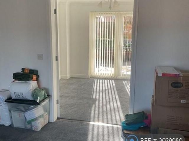 4 bedroom detached house to rent