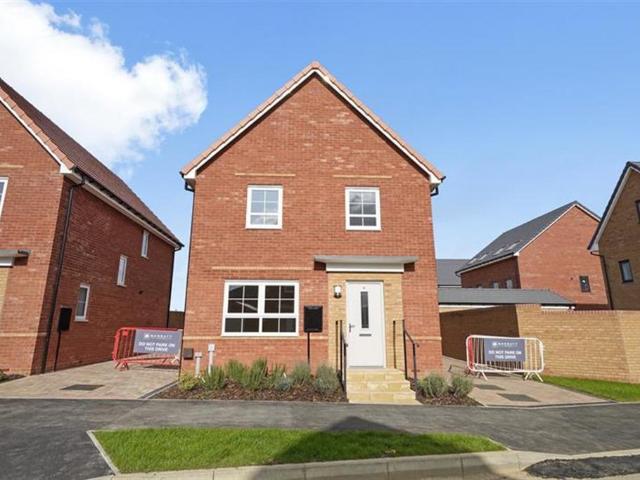 4 bedroom detached house to rent