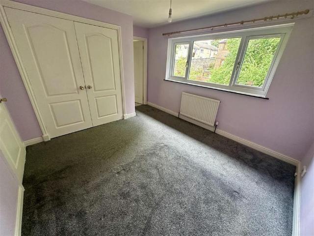 4 bedroom detached house to rent