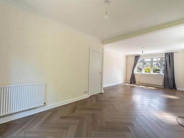 4 bedroom detached house to rent