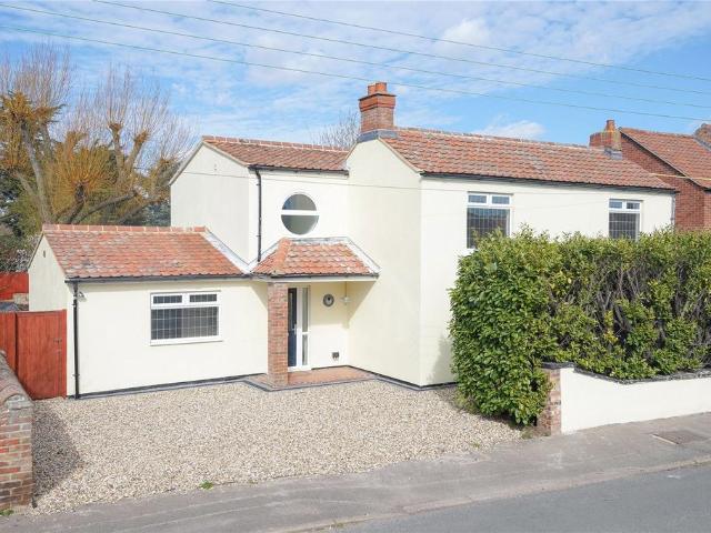 4 bedroom detached house to rent