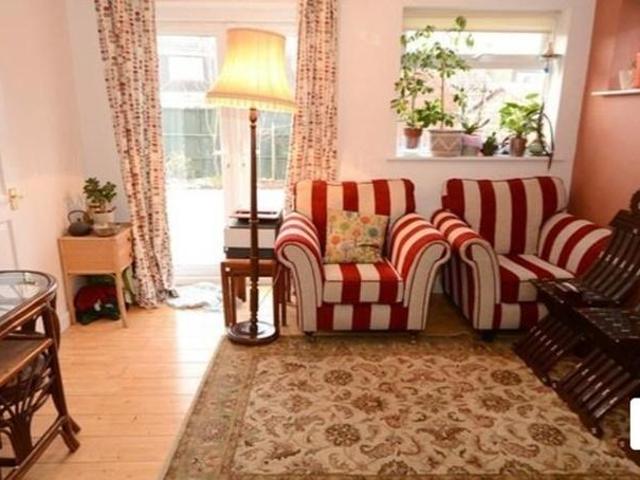 4 bedroom detached house to rent