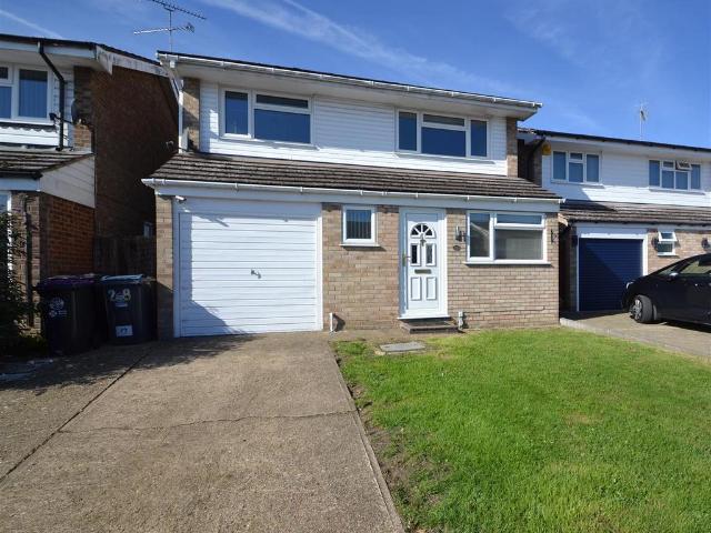 4 bedroom detached house to rent
