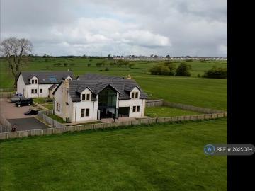 4 bedroom detached house to rent