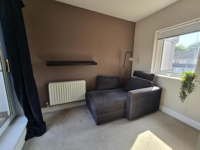 4 bedroom detached house to rent