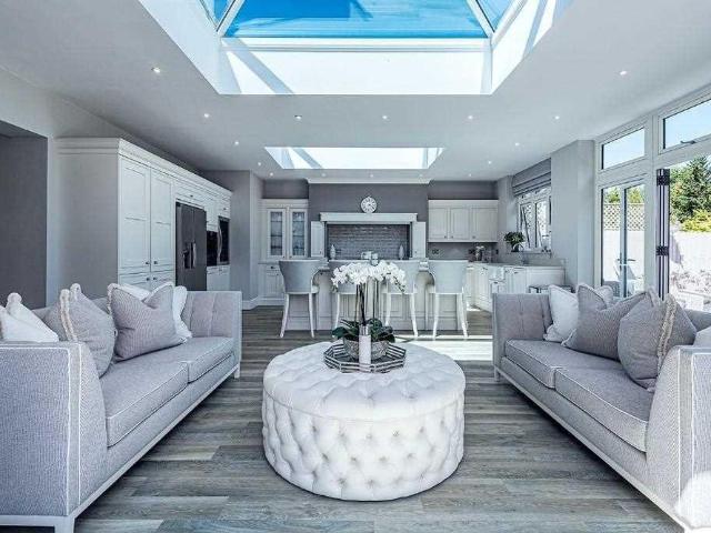 4 bedroom detached house to rent
