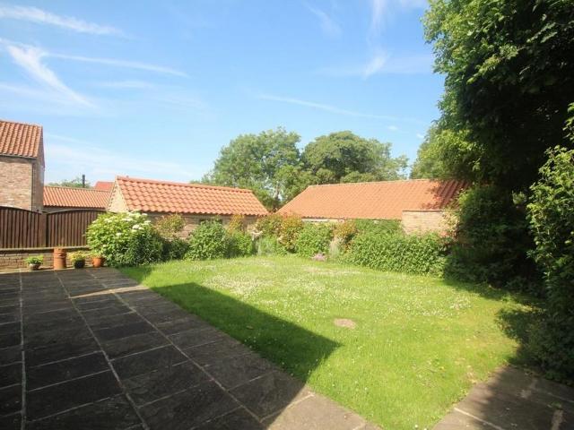 4 bedroom detached house to rent
