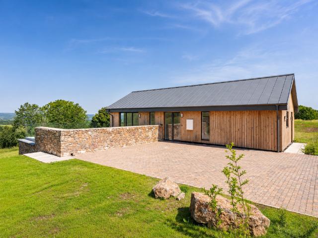4 bedroom detached house to rent