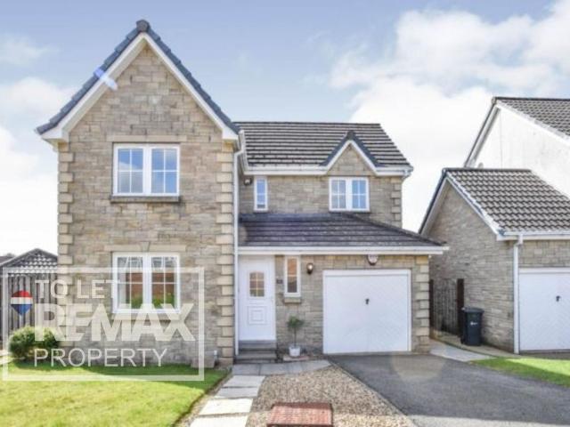 4 bedroom detached house to rent