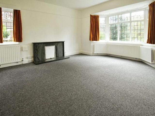 4 bedroom detached house to rent