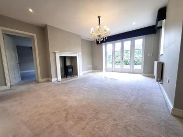 4 bedroom detached house to rent