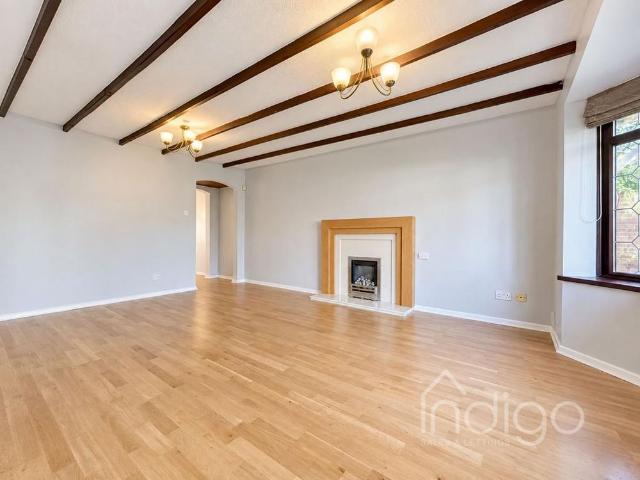 4 bedroom detached house to rent