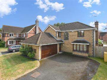 4 bedroom detached house to rent