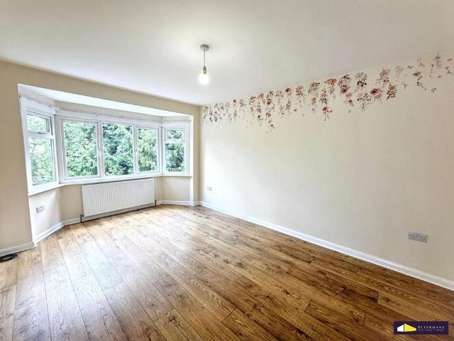 4 bedroom detached house to rent