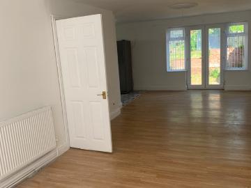 4 bedroom detached house to rent