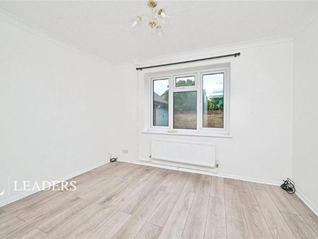 4 bedroom detached house to rent
