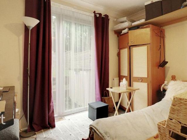 4 bedroom detached house to rent