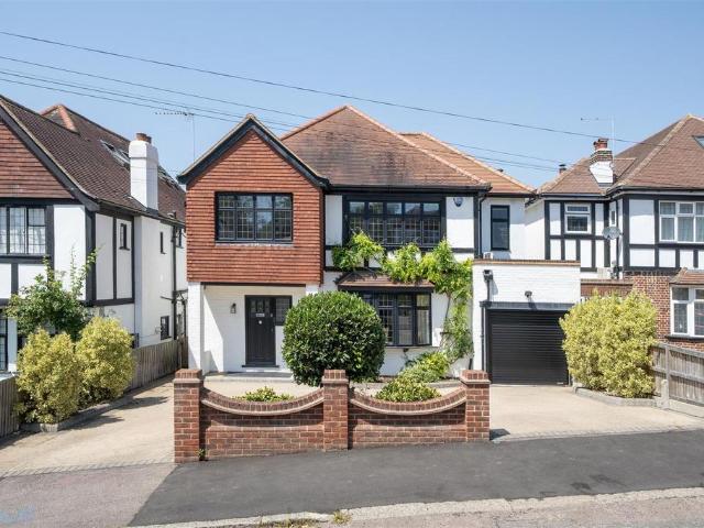 4 bedroom detached house to rent