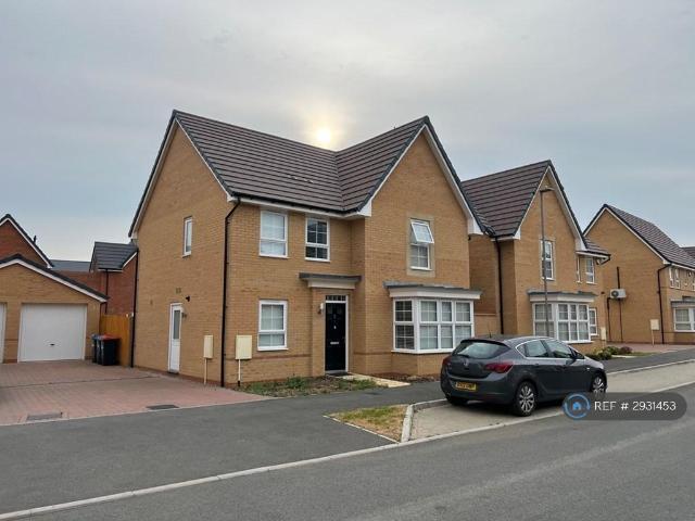 4 bedroom detached house to rent