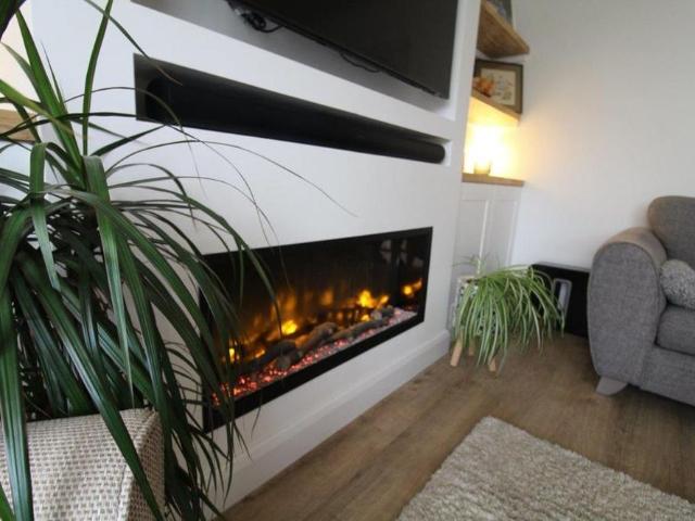 4 bedroom detached house to rent