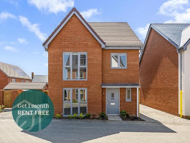 4 bedroom detached house to rent