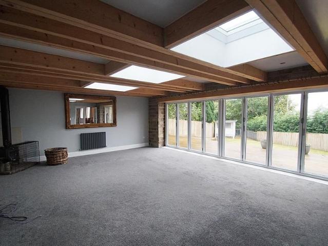 4 bedroom detached house to rent
