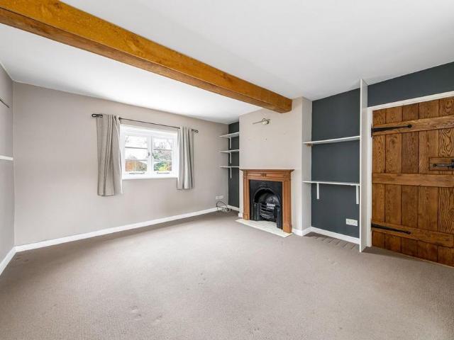 4 bedroom detached house to rent