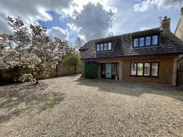 4 bedroom detached house to rent