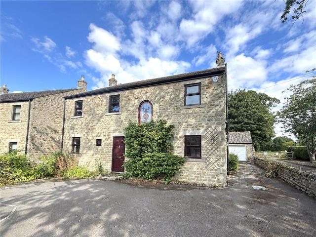4 bedroom detached house to rent