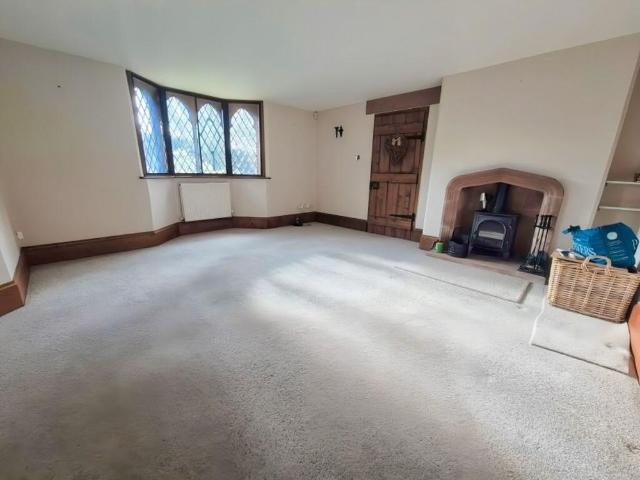 4 bedroom detached house to rent