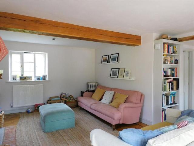 4 bedroom detached house to rent