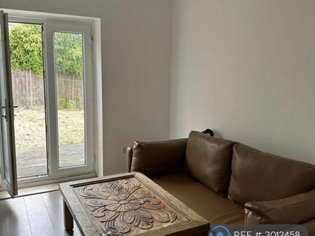 4 bedroom detached house to rent