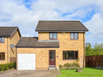 4 bedroom detached house to rent