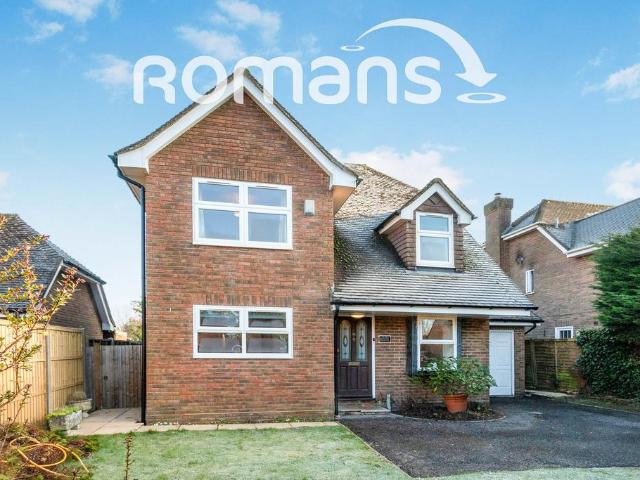 4 bedroom detached house to rent