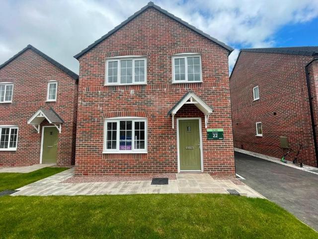 4 bedroom detached house to rent