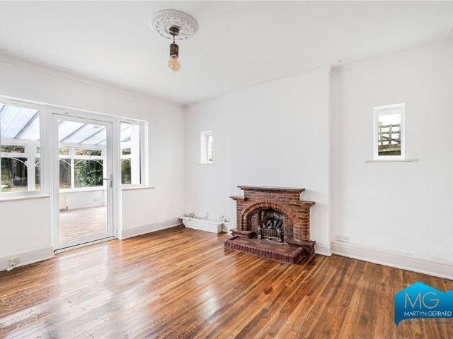 4 bedroom detached house to rent