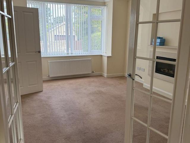 4 bedroom detached house to rent