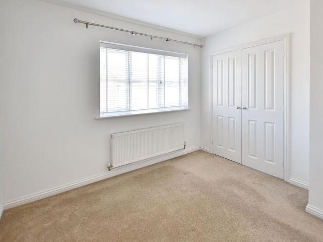 4 bedroom detached house to rent