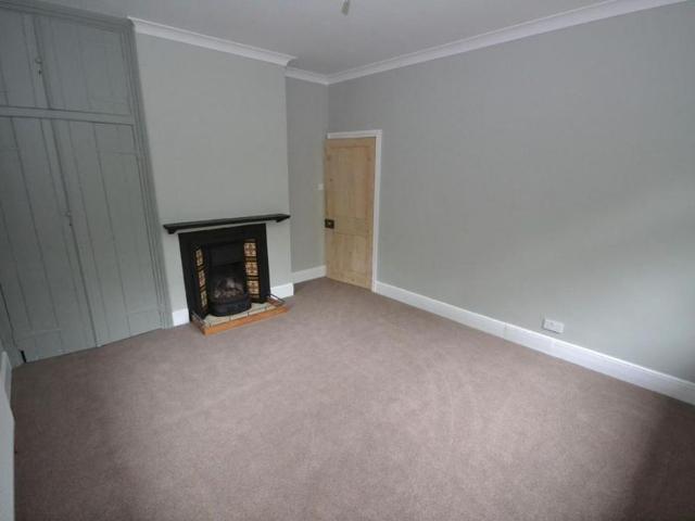 4 bedroom detached house to rent