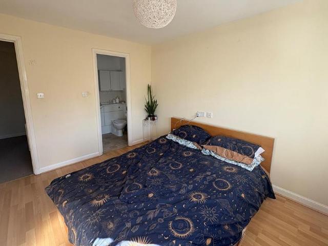 4 bedroom detached house to rent