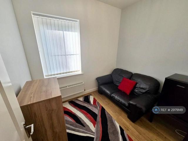 4 bedroom detached house to rent