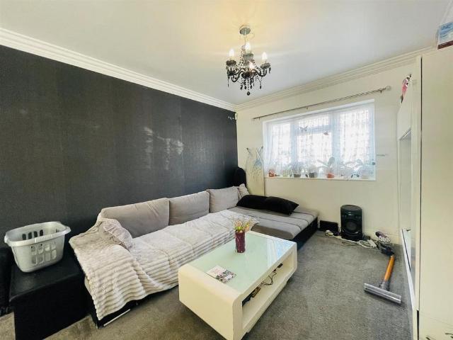 4 bedroom detached house to rent